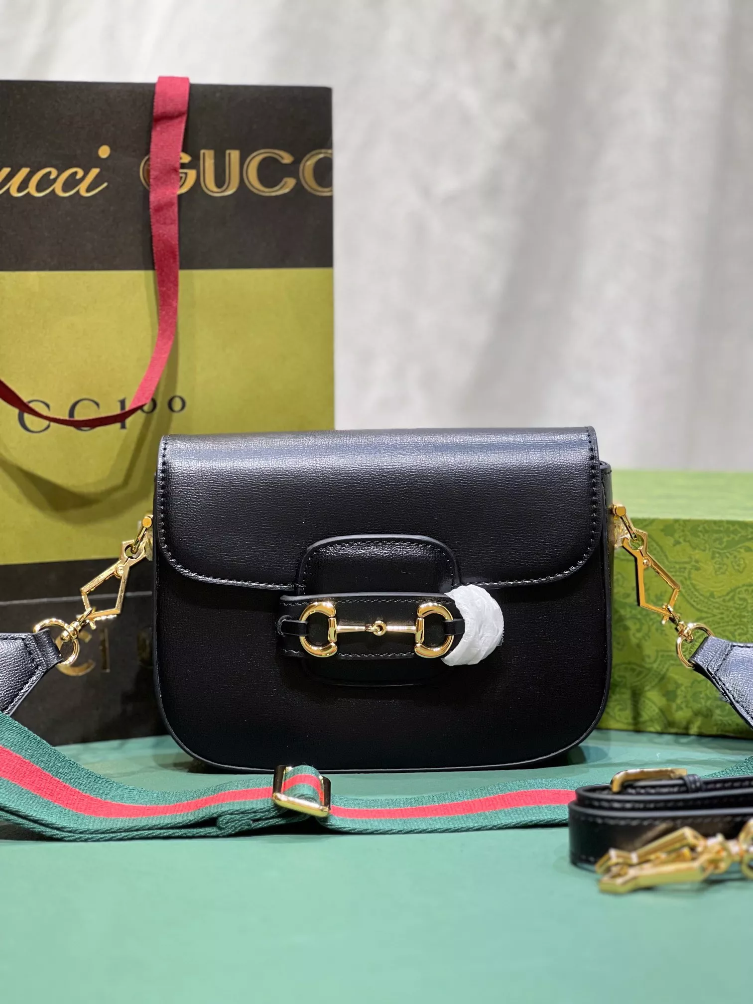 Gucci AAA Quality Messenger Bags For Women DailyWear 9095
