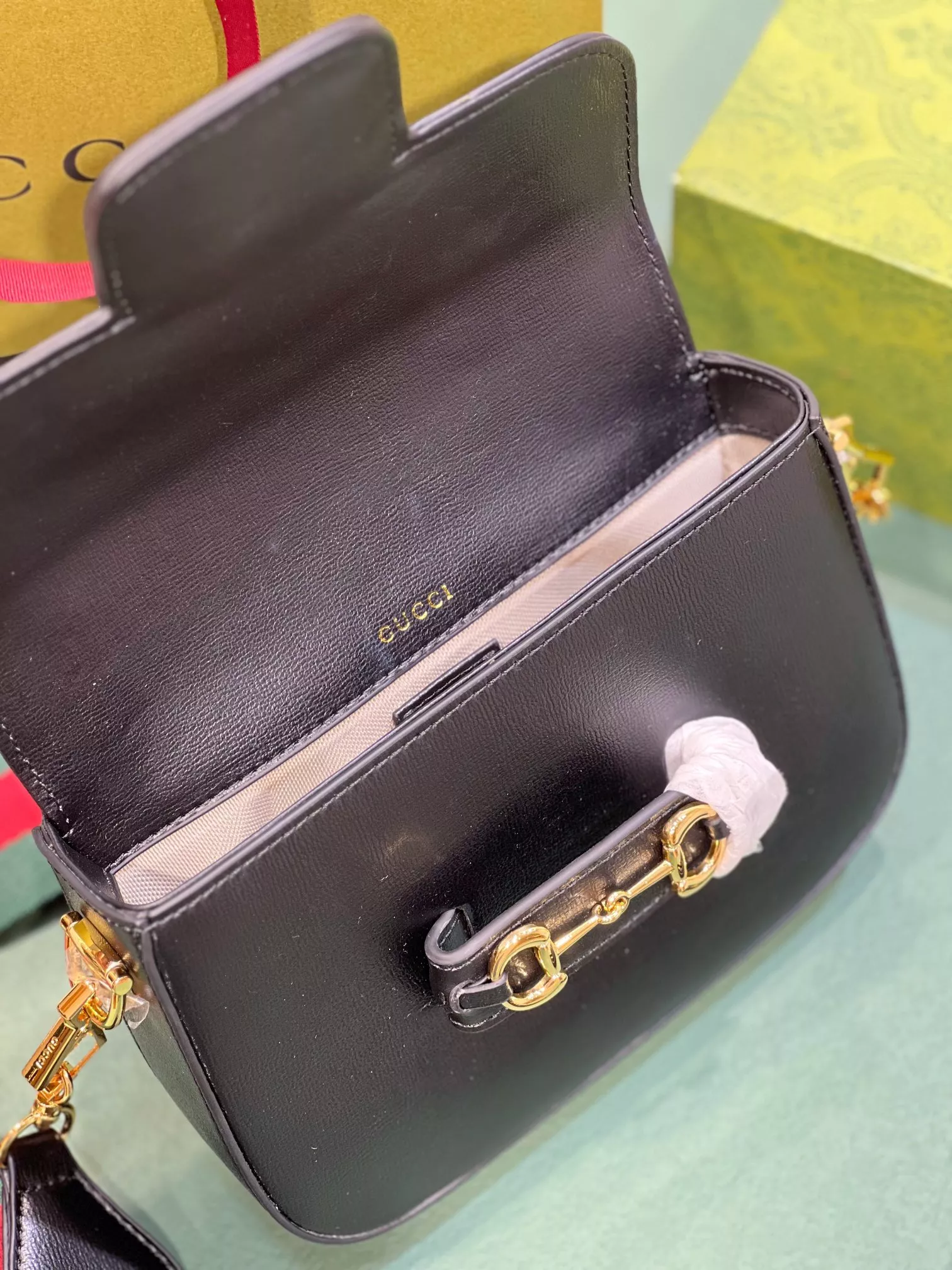 Gucci AAA Quality Messenger Bags For Women DailyWear 9095