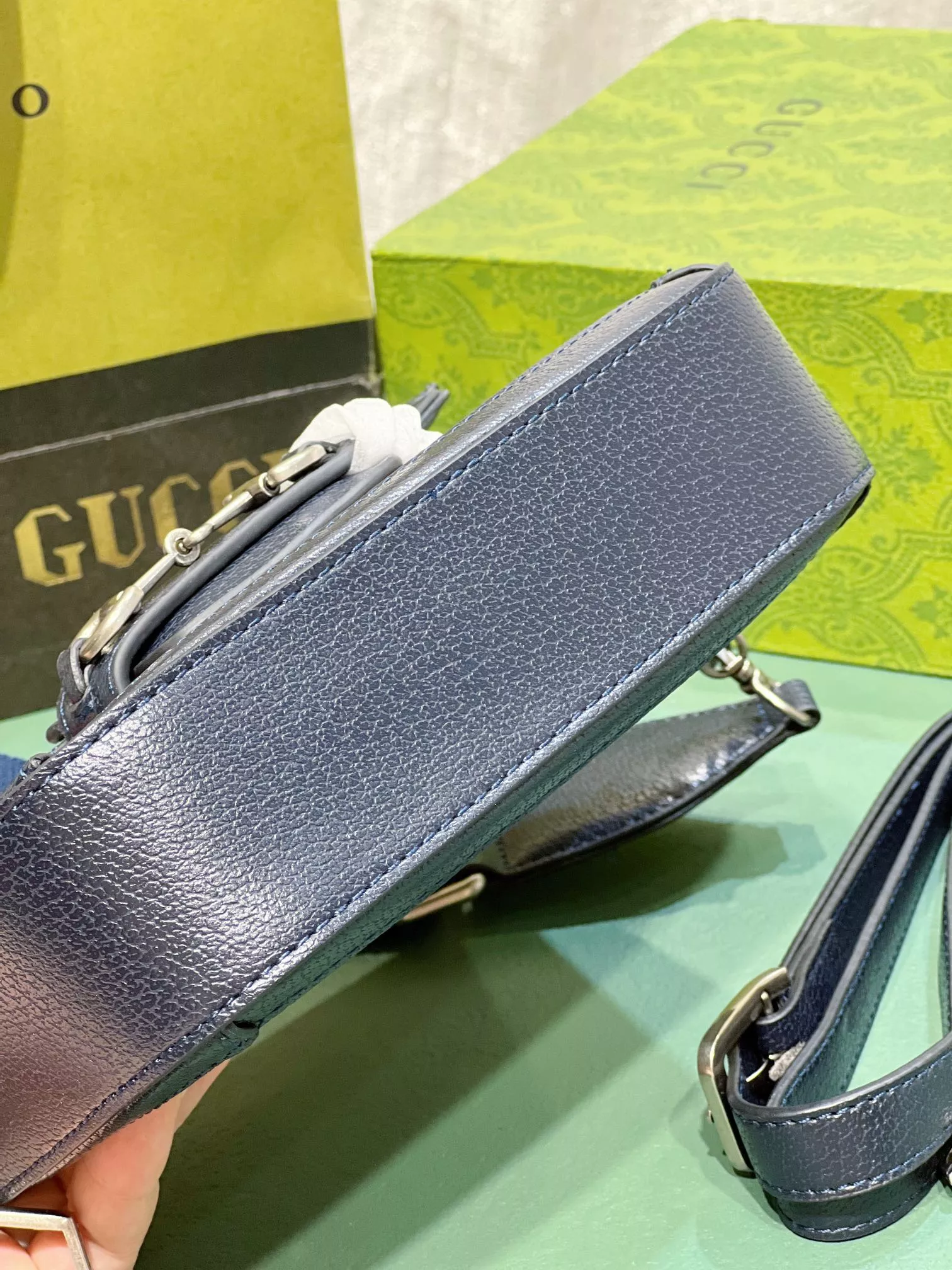 Gucci AAA Quality Messenger Bags For Women Durable 5305