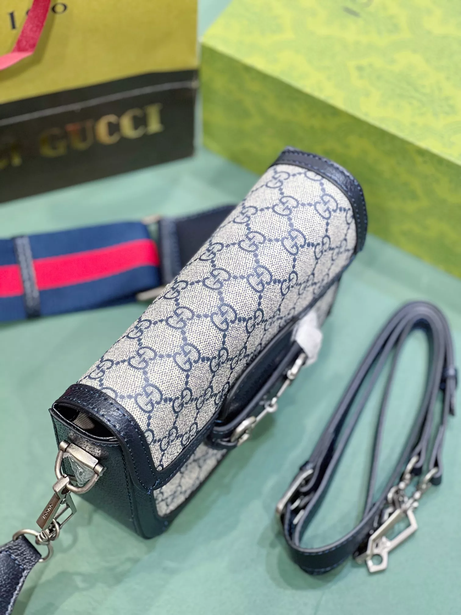 Gucci AAA Quality Messenger Bags For Women Durable 5305