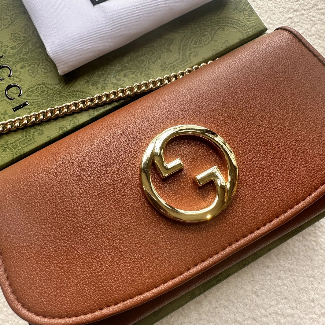 Gucci AAA Quality Messenger Bags For Women EasyMatch 7615