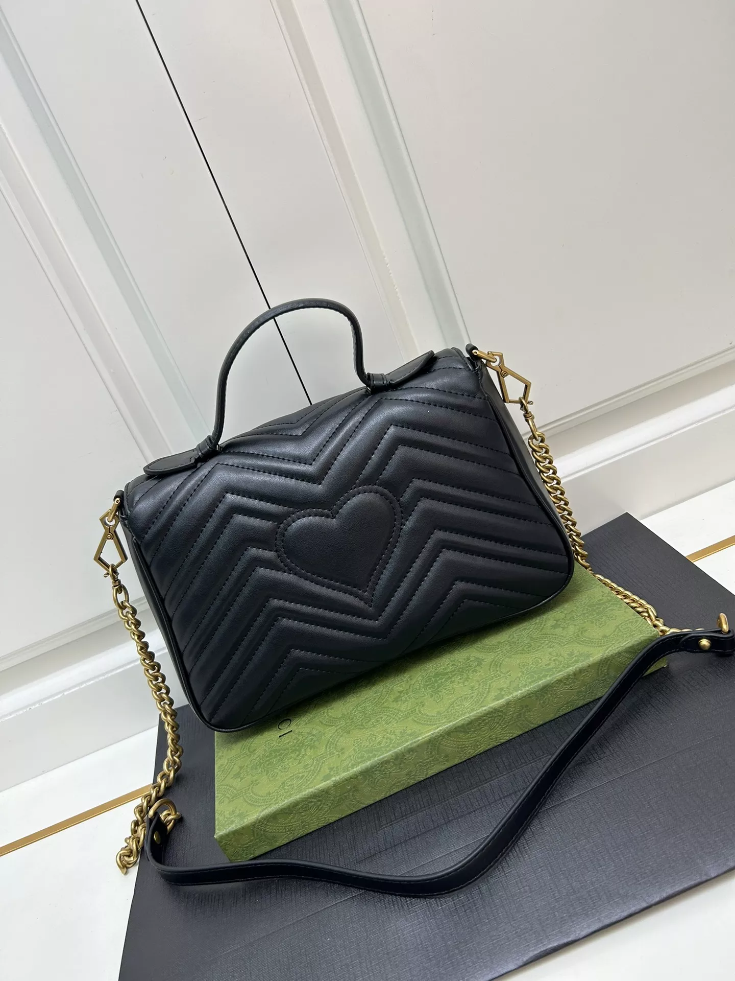 Gucci AAA Quality Messenger Bags For Women EasyMatch 873
