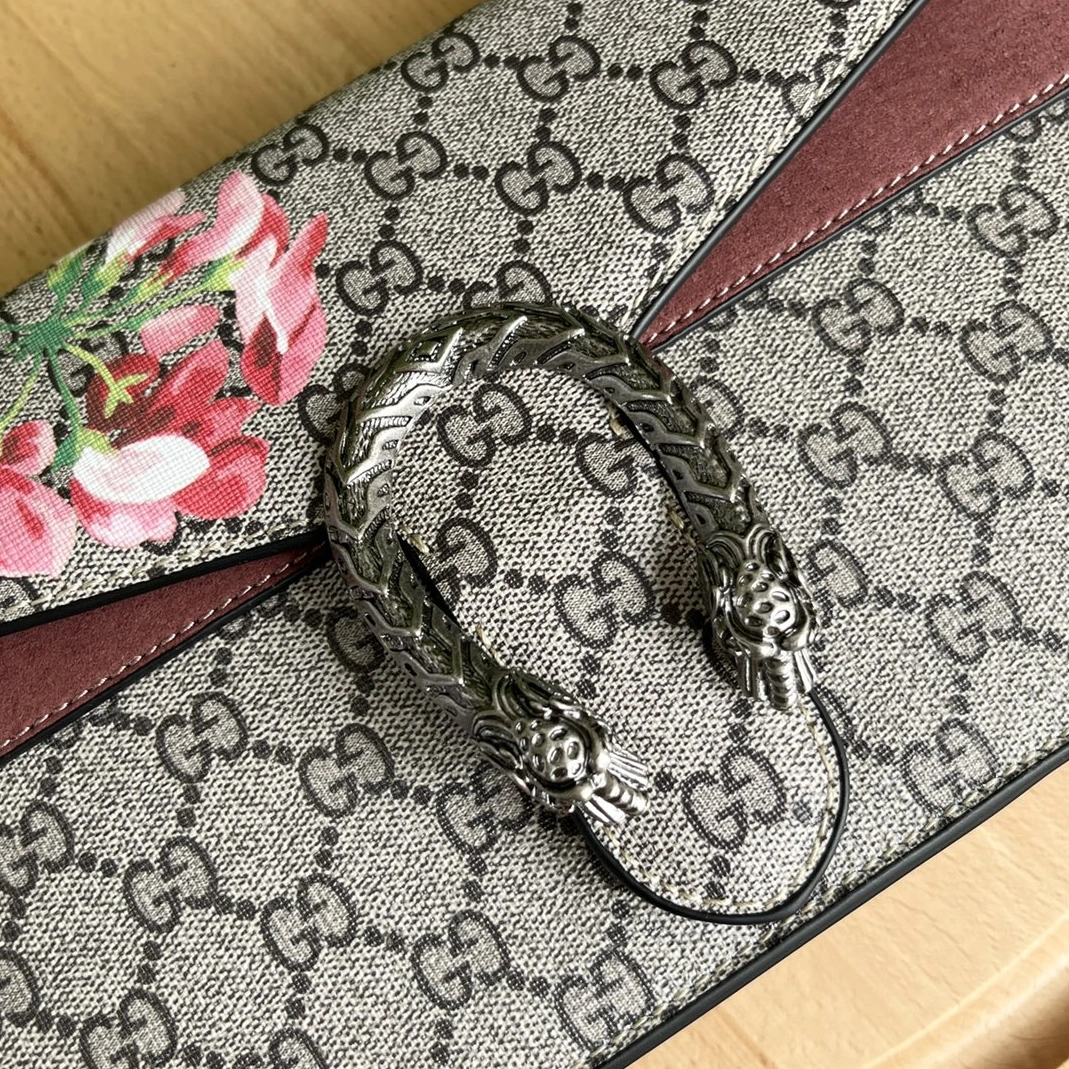 Gucci AAA Quality Messenger Bags For Women Efficient 1371