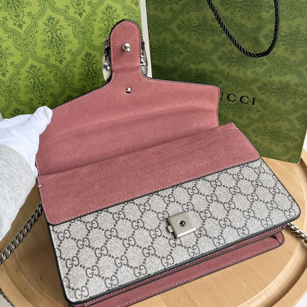 Gucci AAA Quality Messenger Bags For Women Efficient 1371