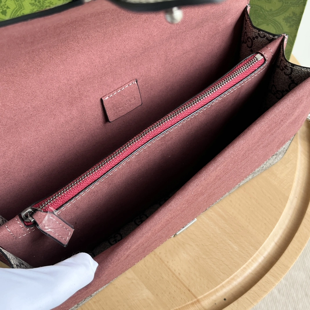 Gucci AAA Quality Messenger Bags For Women Efficient 1371