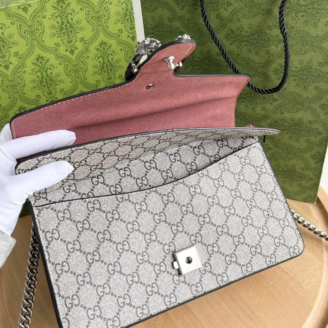 Gucci AAA Quality Messenger Bags For Women Efficient 1371