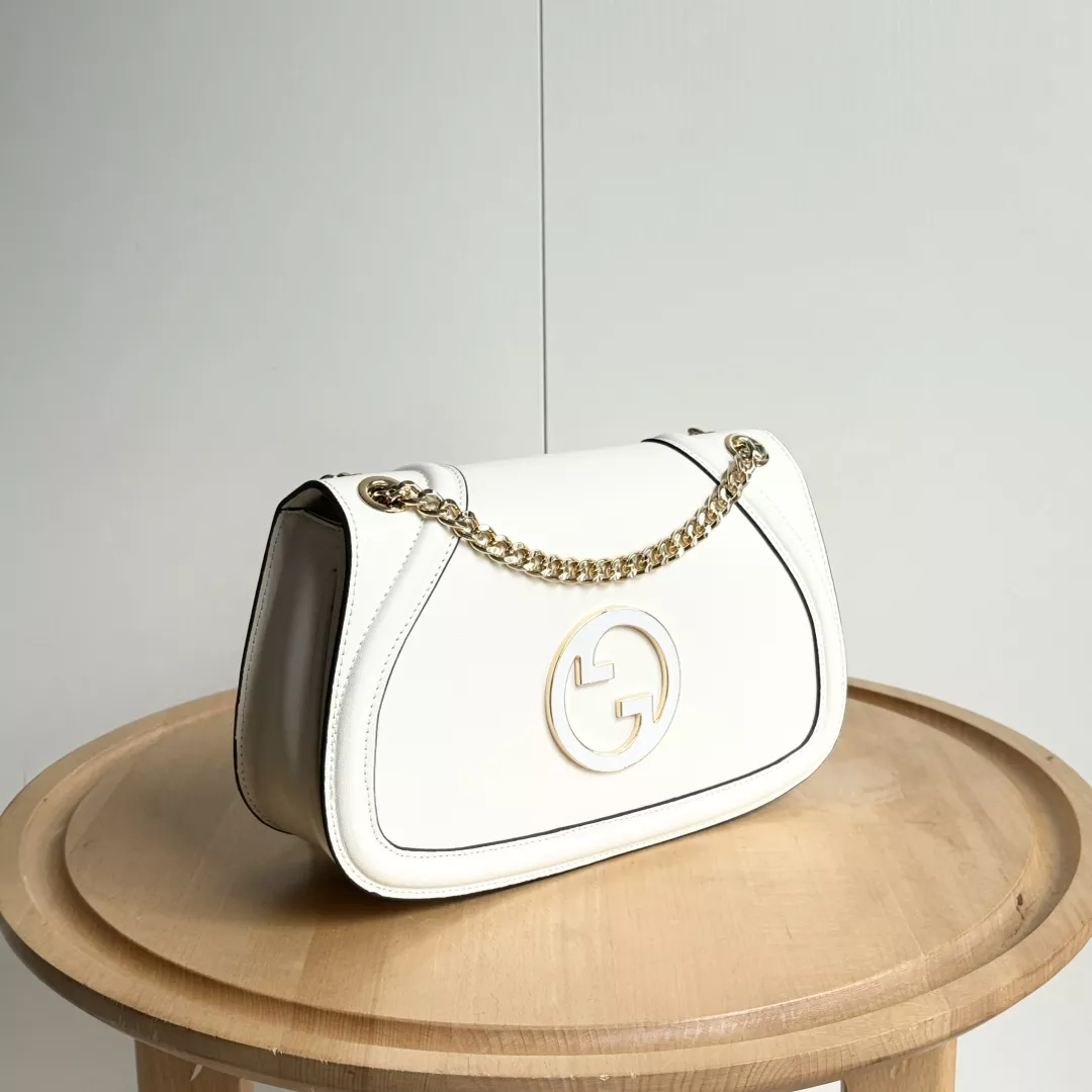 Gucci AAA Quality Messenger Bags For Women Efficient 2801