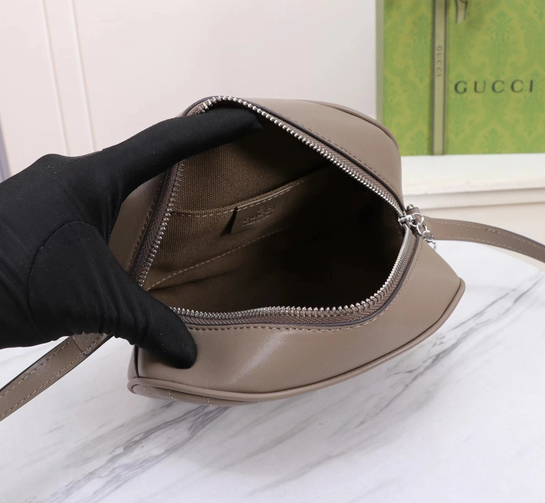 Gucci AAA Quality Messenger Bags For Women Elegant 5205