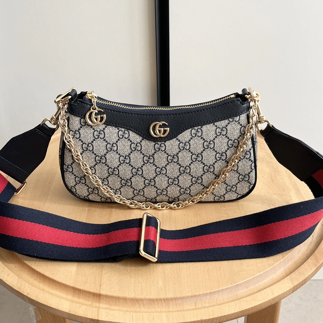 Gucci AAA Quality Messenger Bags For Women EyeCatching 2322