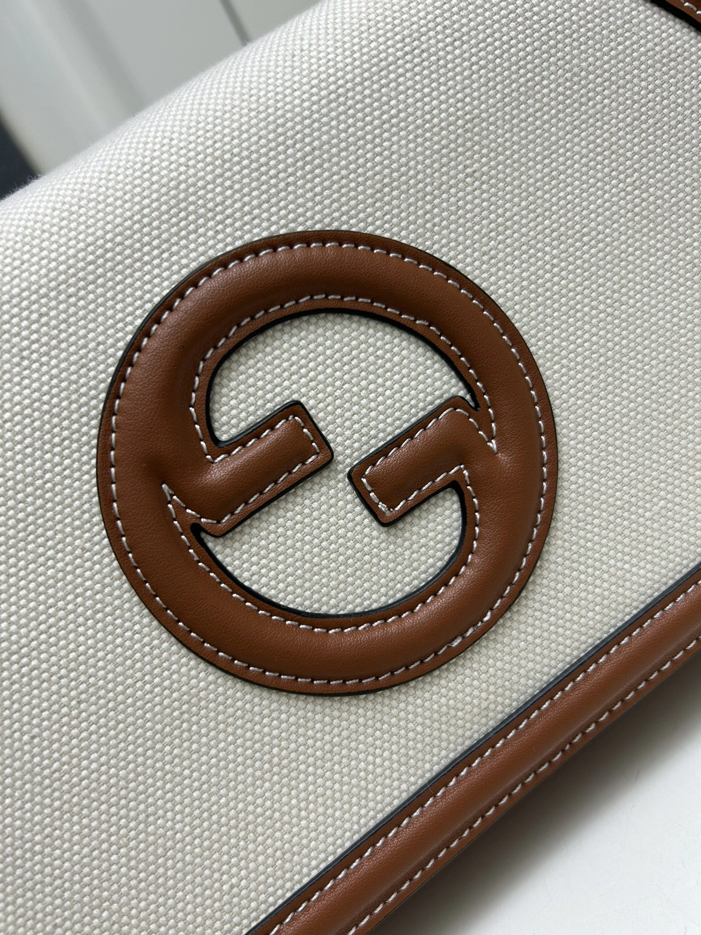 Gucci AAA Quality Messenger Bags For Women EyeCatching 4012