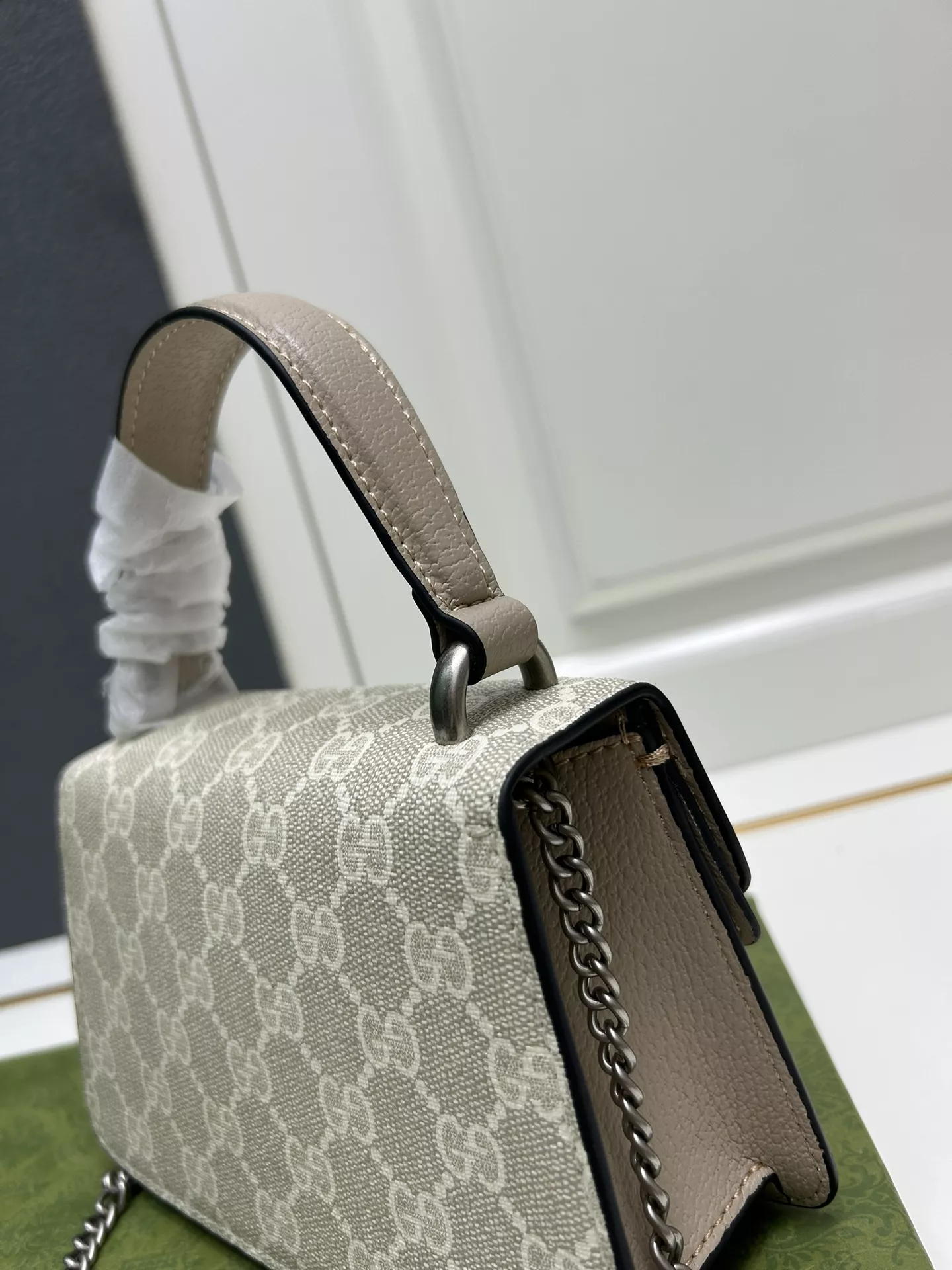 Gucci AAA Quality Messenger Bags For Women Fashionable 3353