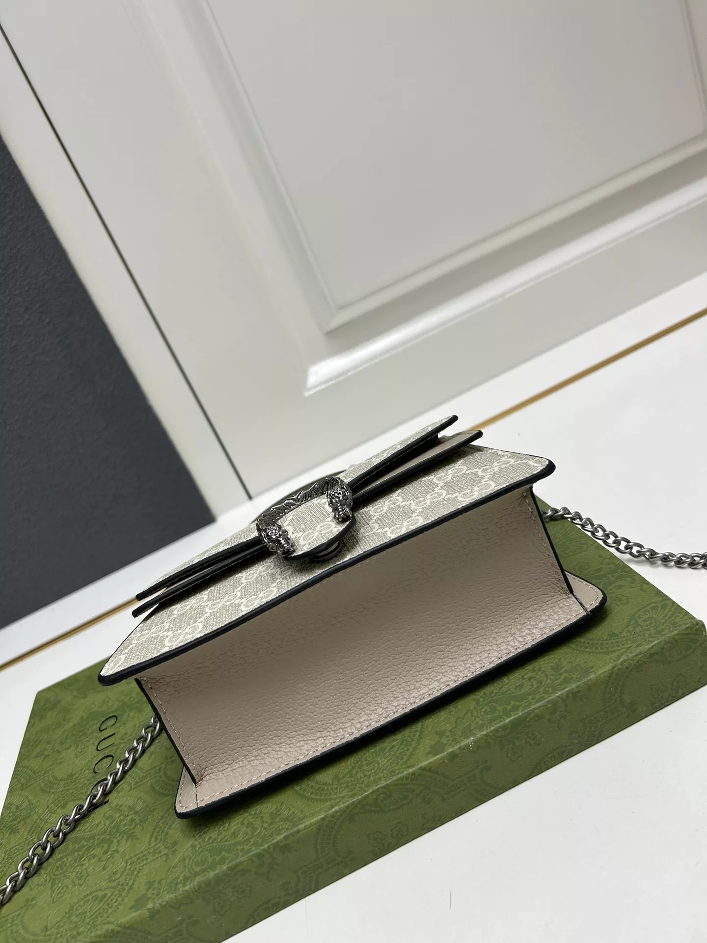 Gucci AAA Quality Messenger Bags For Women Fashionable 3353