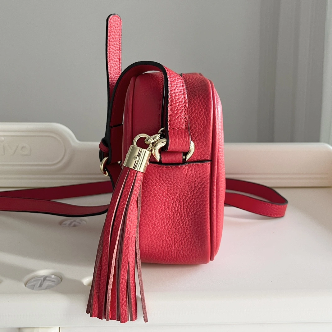 Gucci AAA Quality Messenger Bags For Women Fashionable 3933