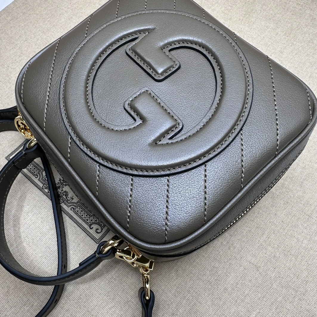 Gucci AAA Quality Messenger Bags For Women Fashionable 6534