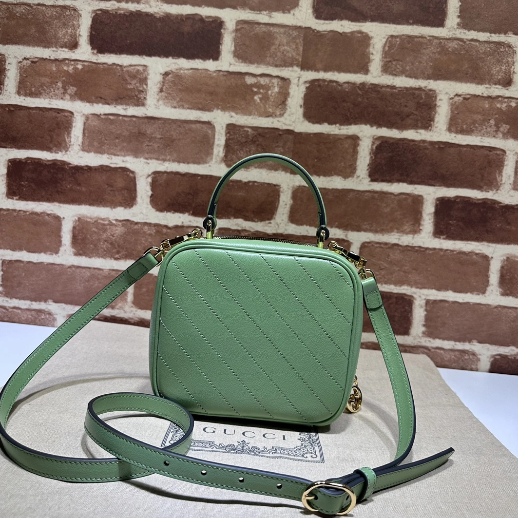 Gucci AAA Quality Messenger Bags For Women Fashionable 7315