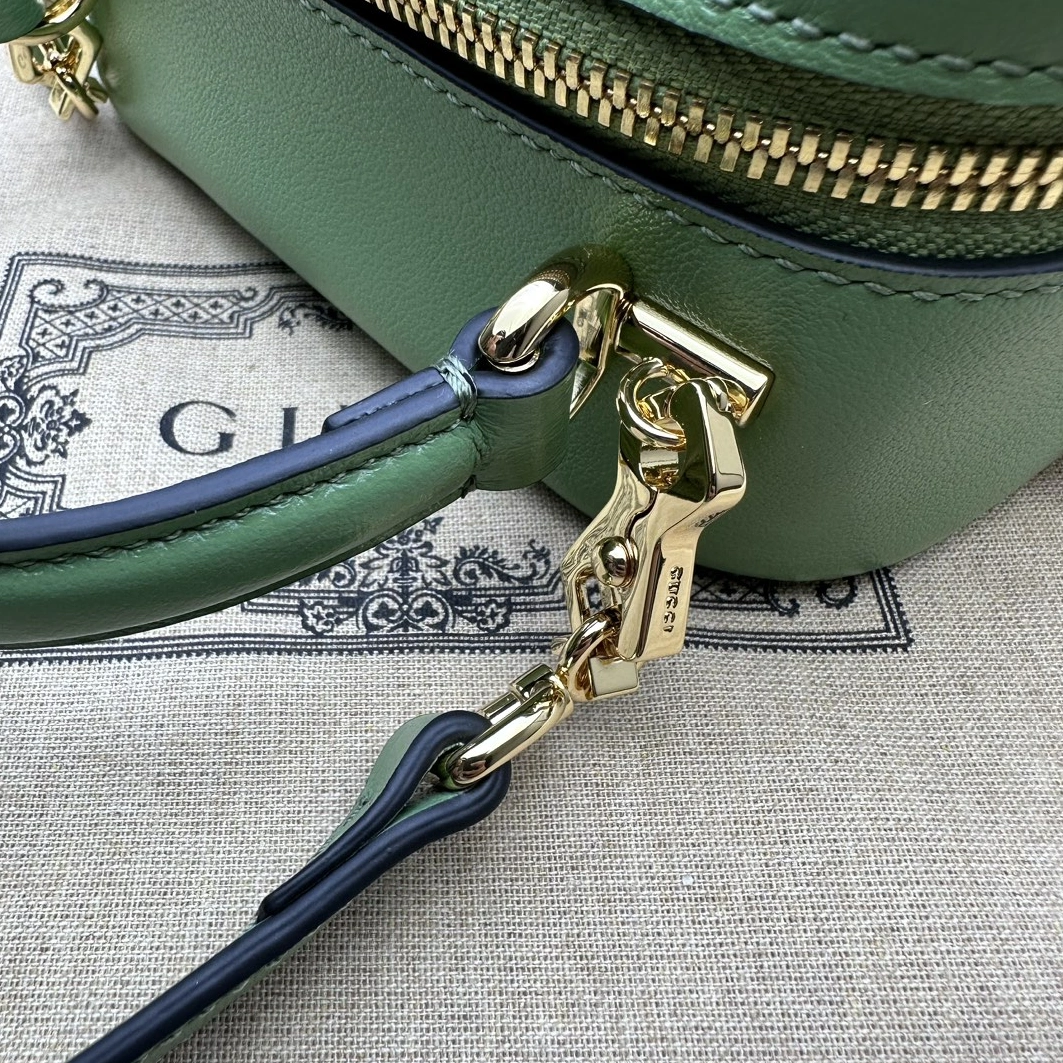 Gucci AAA Quality Messenger Bags For Women Fashionable 7315