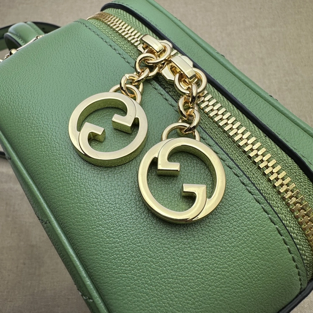 Gucci AAA Quality Messenger Bags For Women Fashionable 7315