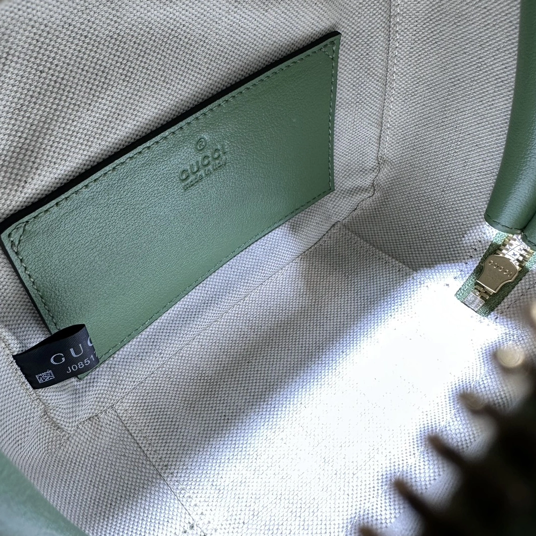 Gucci AAA Quality Messenger Bags For Women Fashionable 7315
