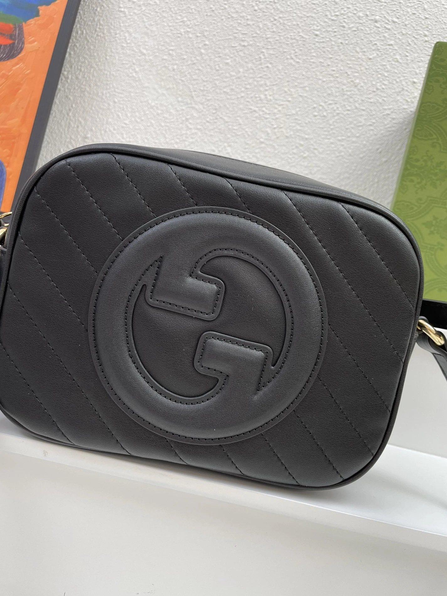 Gucci AAA Quality Messenger Bags For Women Flexible 6395