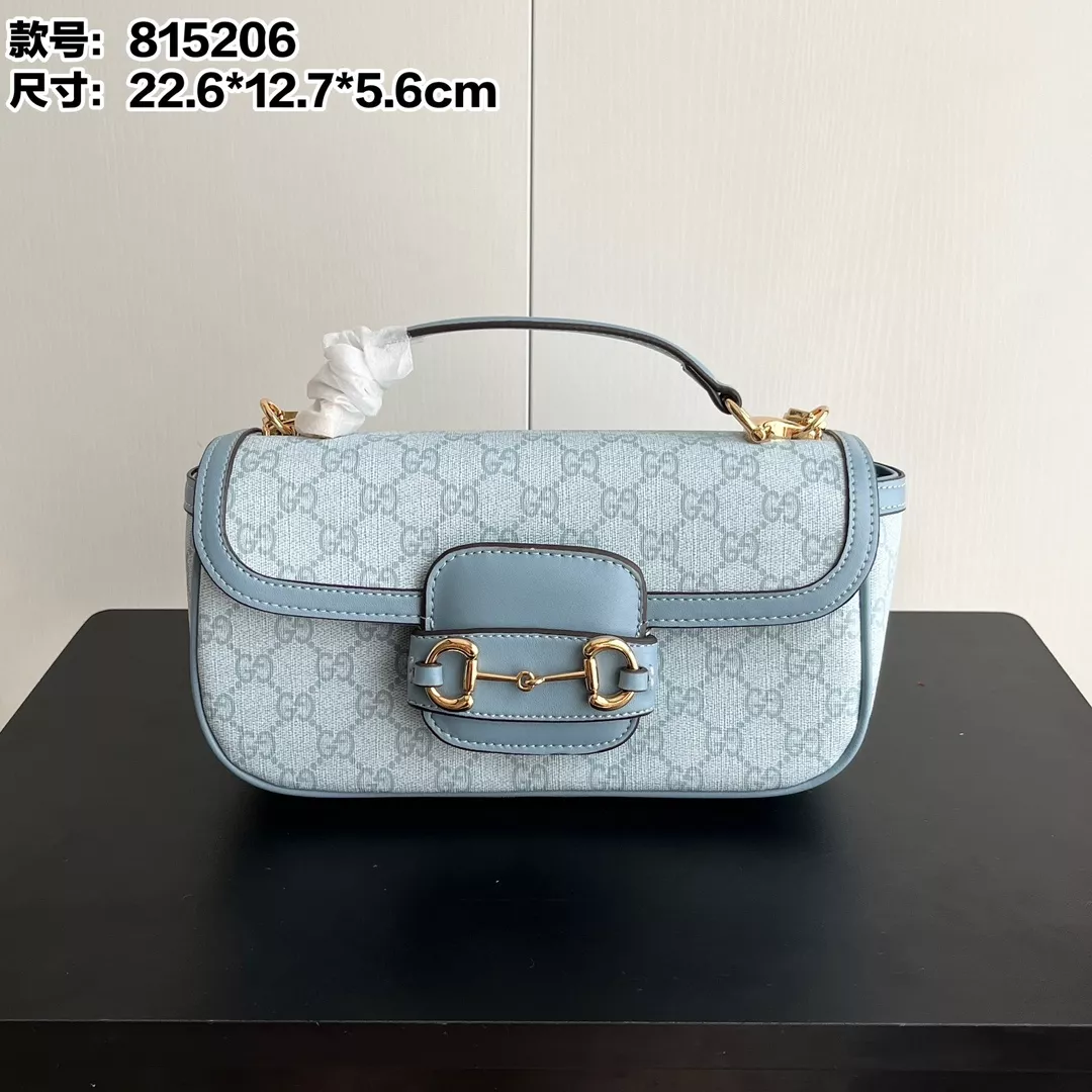 Gucci AAA Quality Messenger Bags For Women Flexible 8300