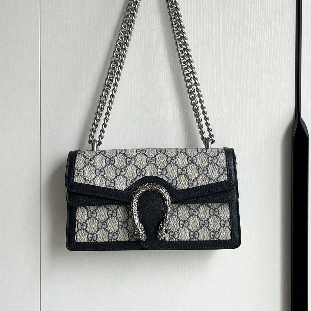 Gucci AAA Quality Messenger Bags For Women Functional 1468