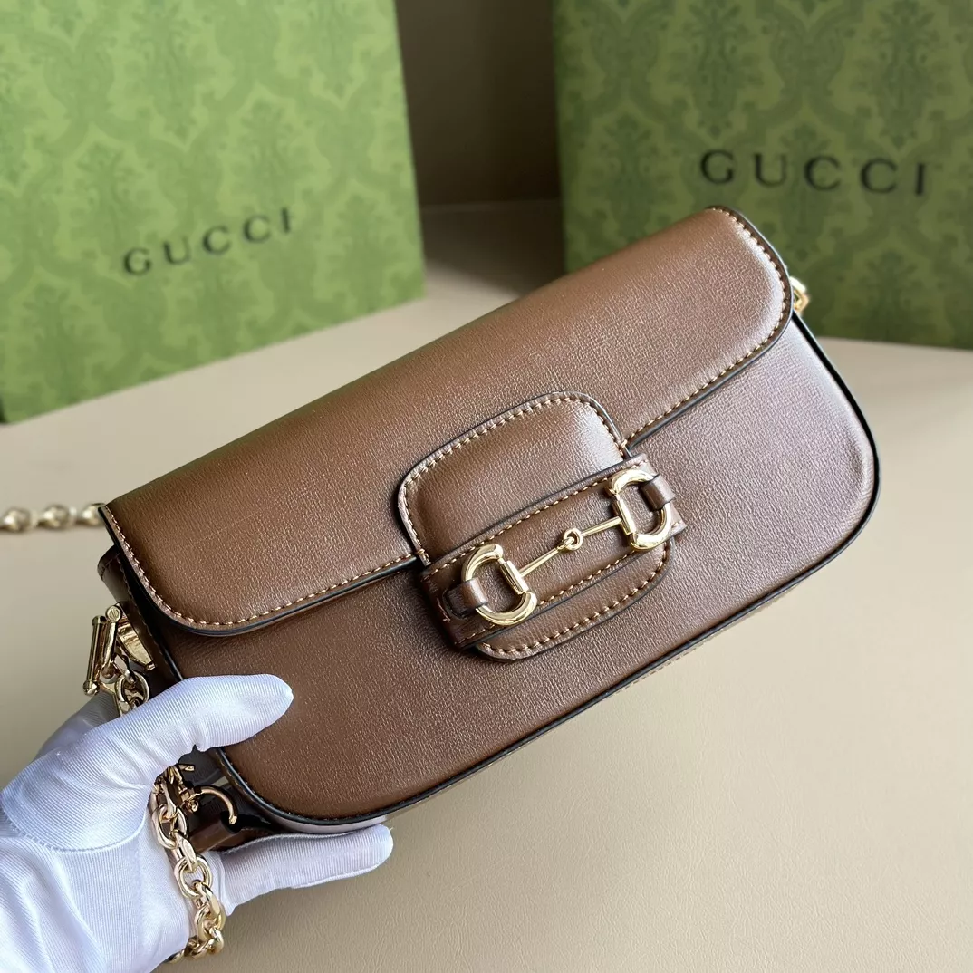 Gucci AAA Quality Messenger Bags For Women Functional 5917