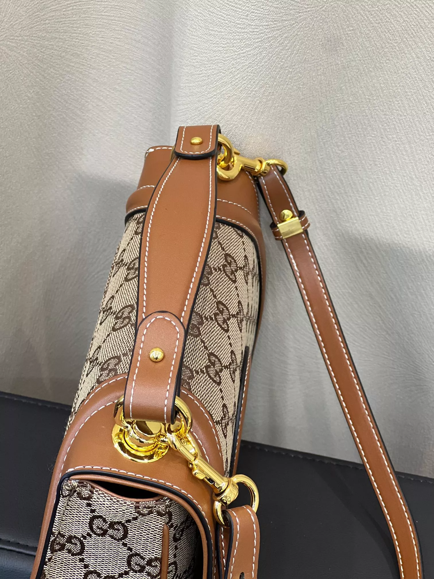 Gucci AAA Quality Messenger Bags For Women Functional 5954