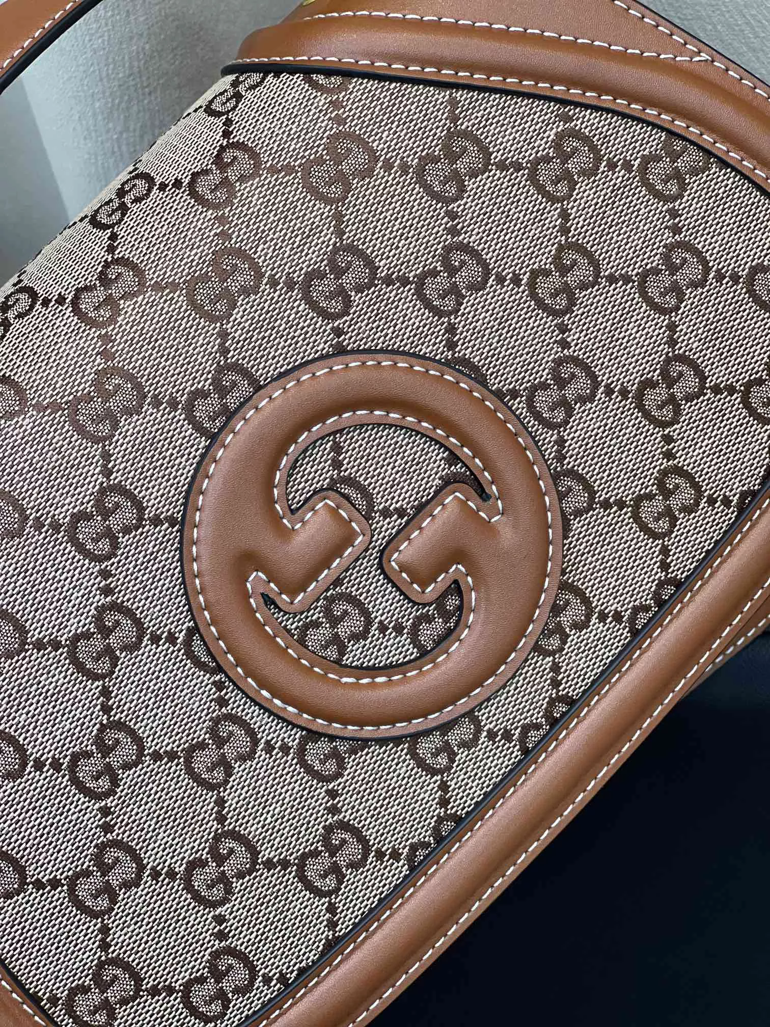 Gucci AAA Quality Messenger Bags For Women Functional 5954