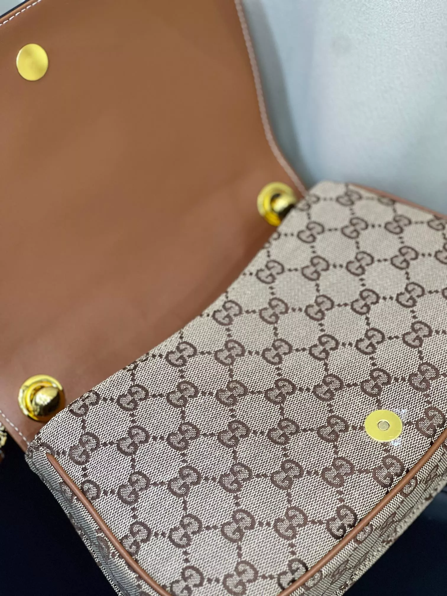Gucci AAA Quality Messenger Bags For Women Functional 5954