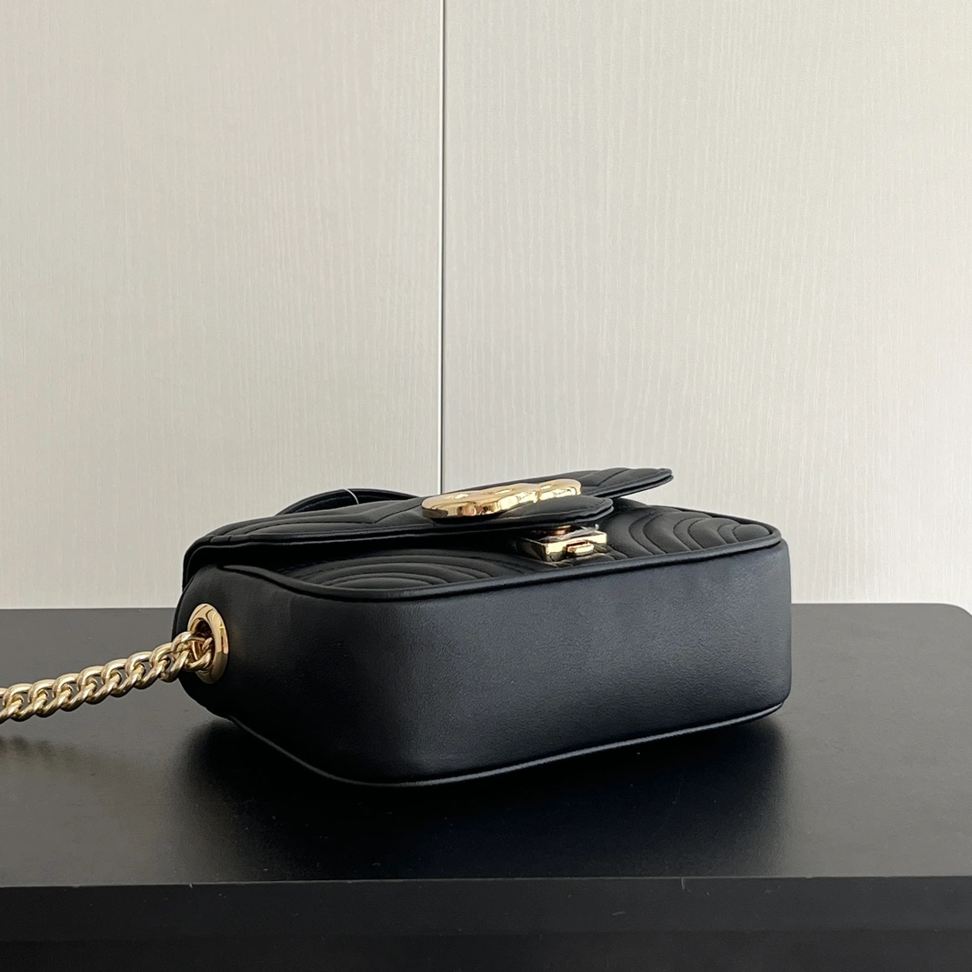 Gucci AAA Quality Messenger Bags For Women GoAnywhere 9294