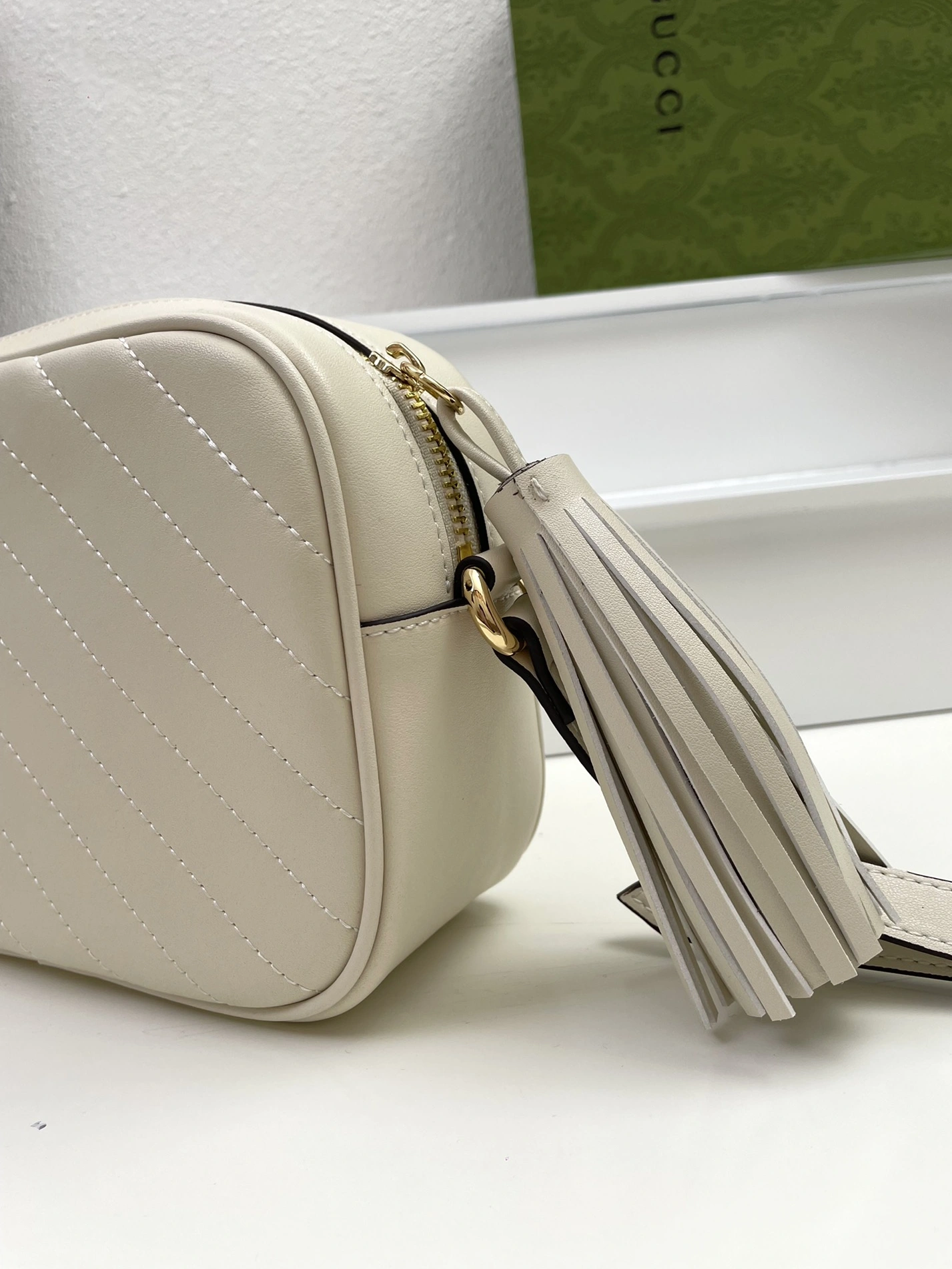 Gucci AAA Quality Messenger Bags For Women GoAnywhere 9368