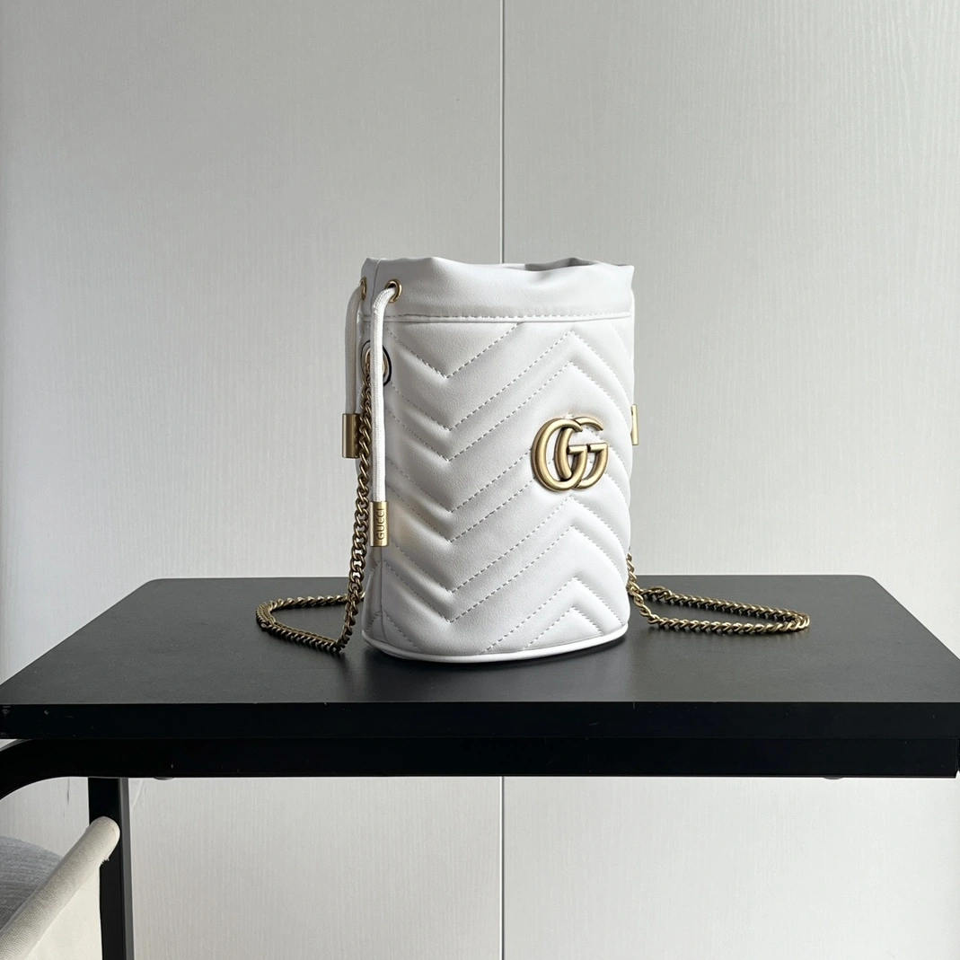 Gucci AAA Quality Messenger Bags For Women GoodFit 1494