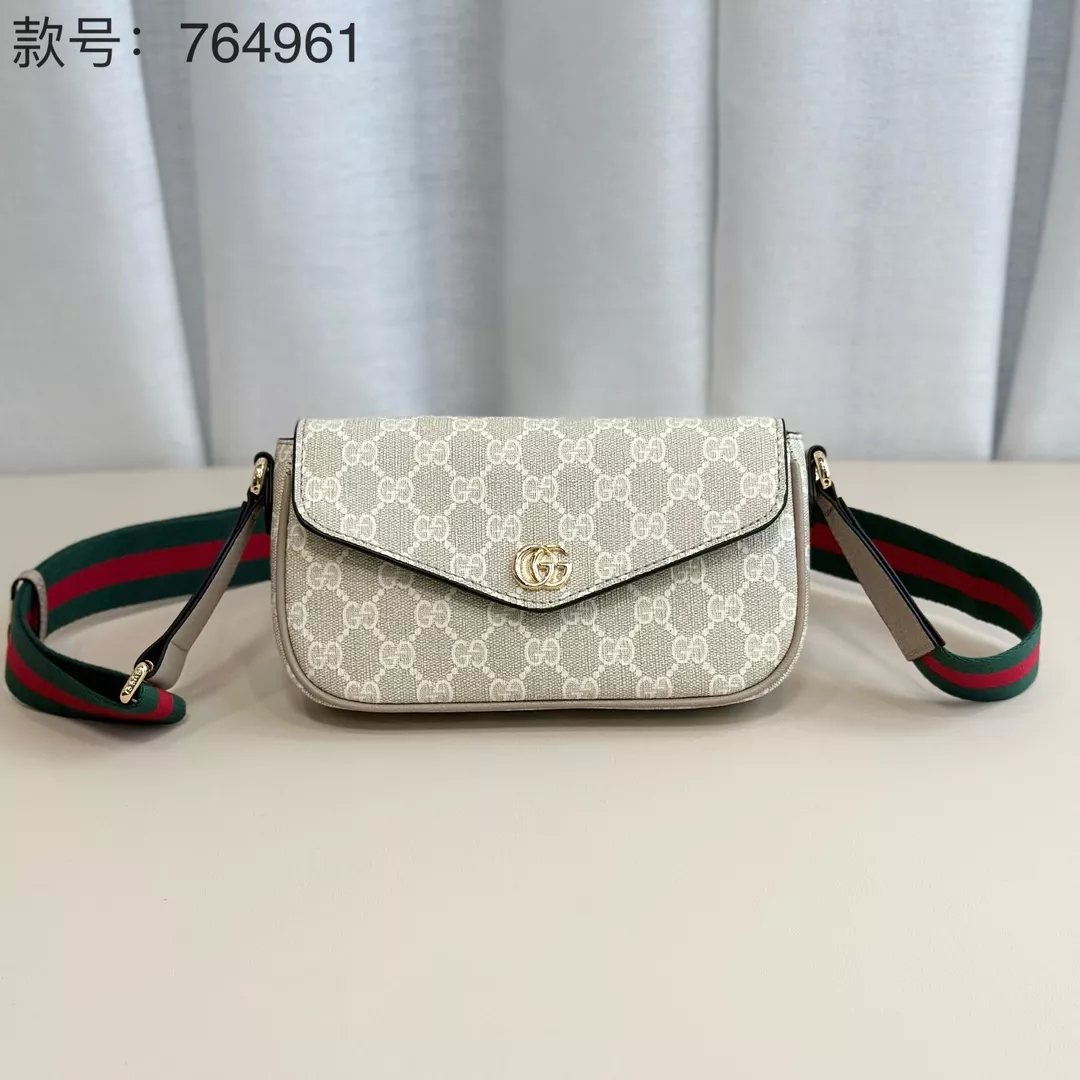 Gucci AAA Quality Messenger Bags For Women GoodFit 3323