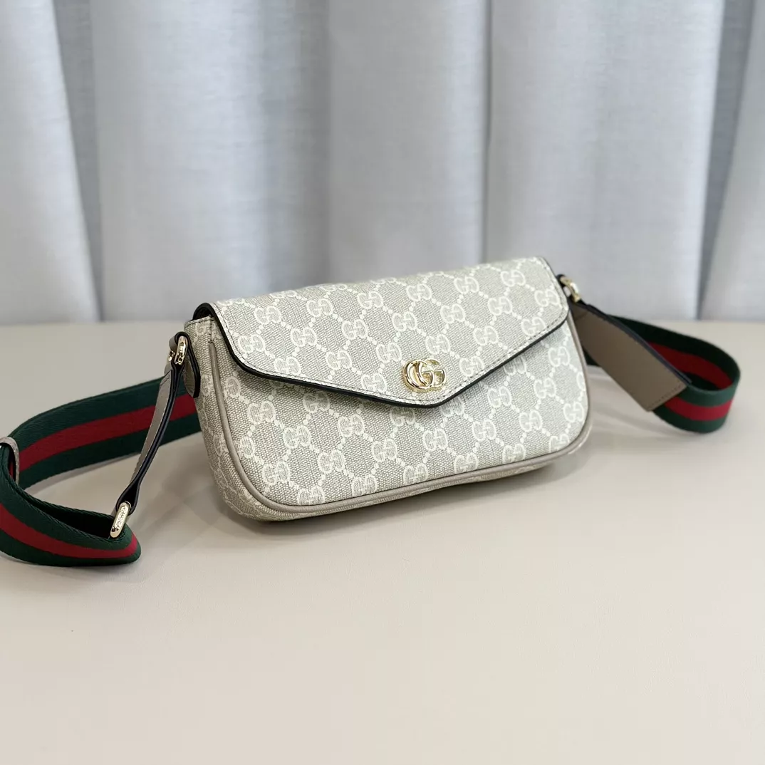 Gucci AAA Quality Messenger Bags For Women GoodFit 3323