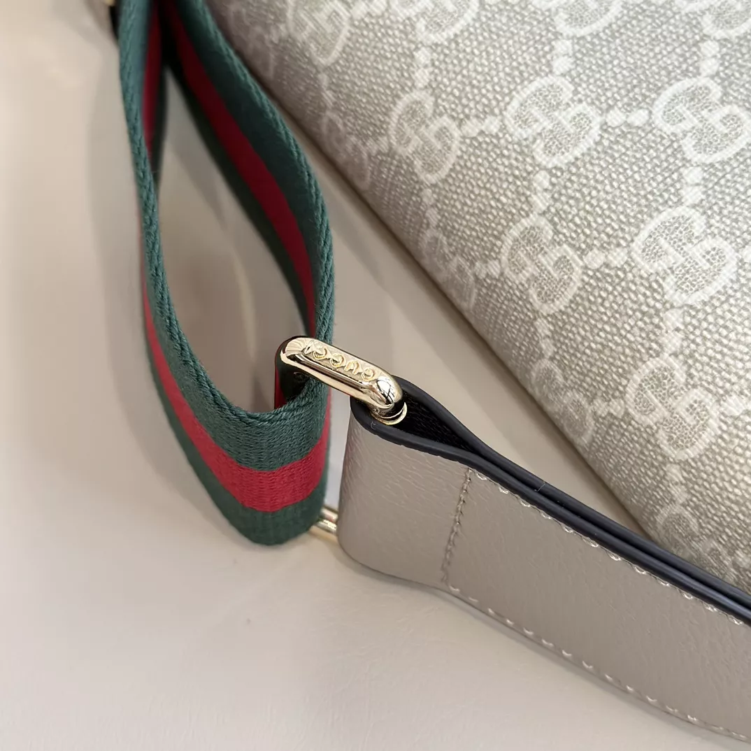 Gucci AAA Quality Messenger Bags For Women GoodFit 3323
