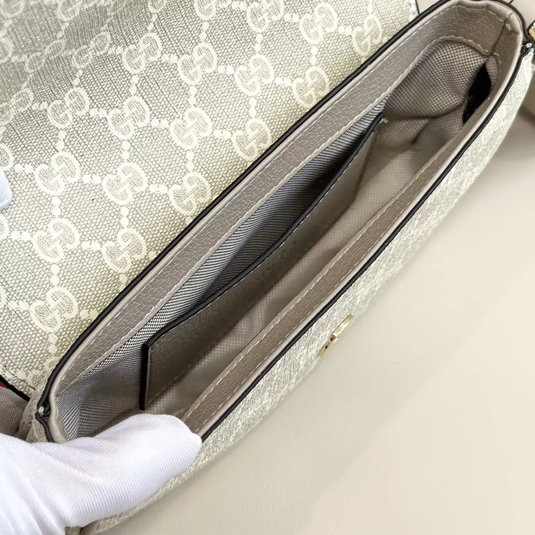 Gucci AAA Quality Messenger Bags For Women GoodFit 3323