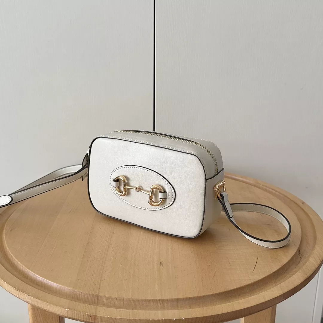 Gucci AAA Quality Messenger Bags For Women GoodFit 444