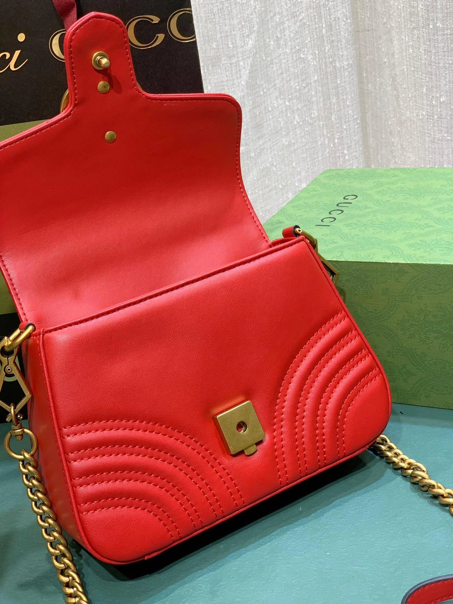 Gucci AAA Quality Messenger Bags For Women Lightweight 4781
