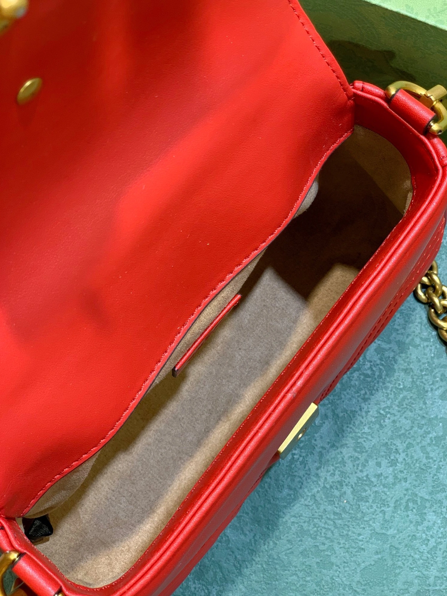 Gucci AAA Quality Messenger Bags For Women Lightweight 4781