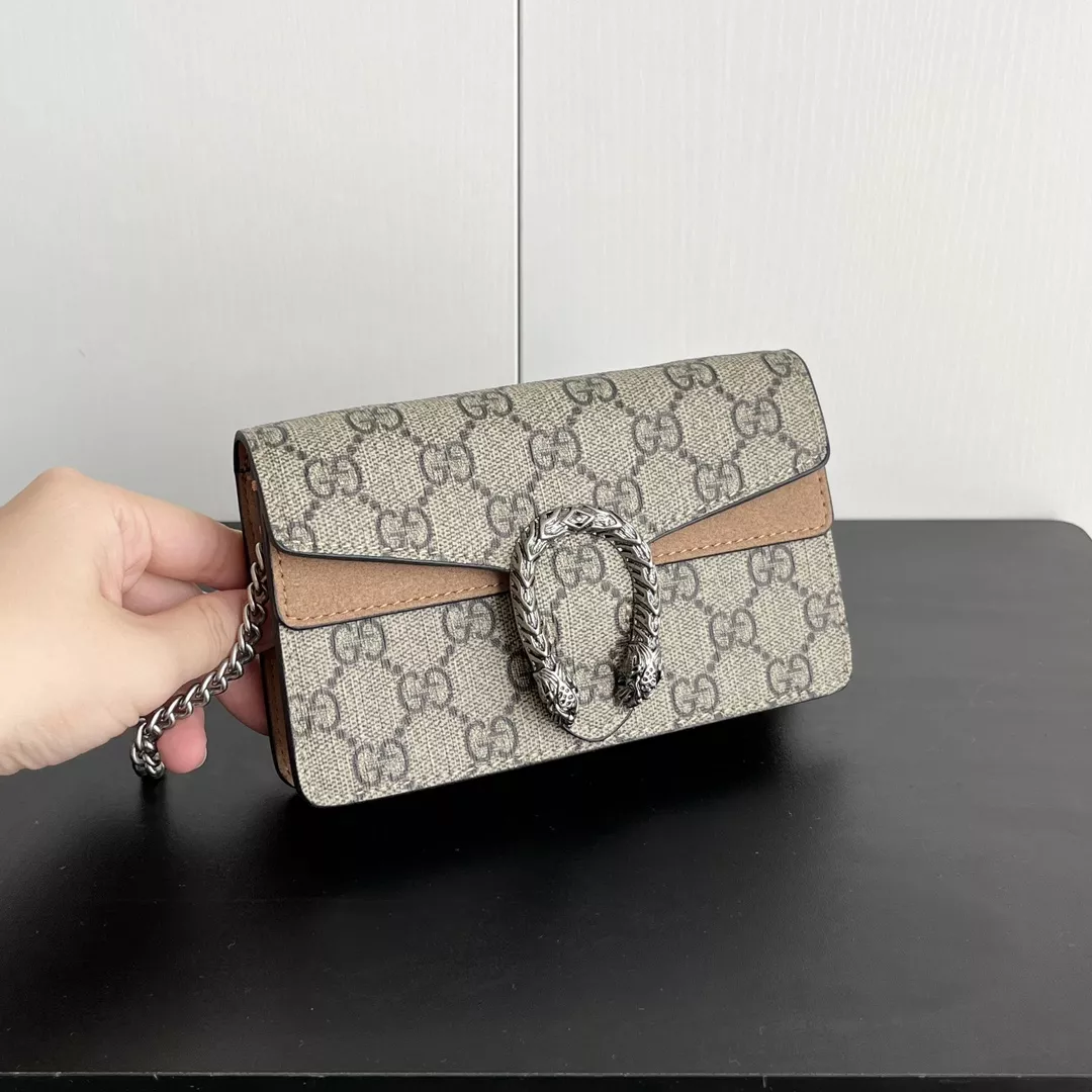 Gucci AAA Quality Messenger Bags For Women Lightweight 4822