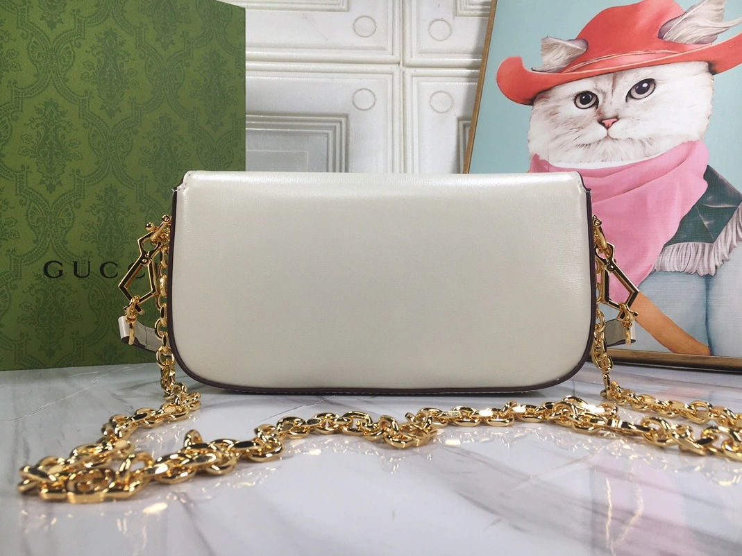 Gucci AAA Quality Messenger Bags For Women Lightweight 8106