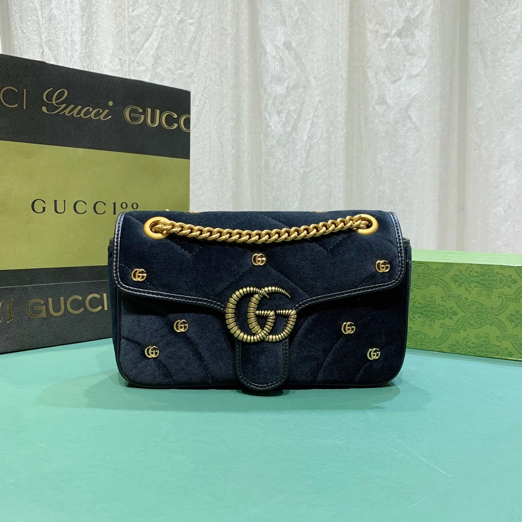Gucci AAA Quality Messenger Bags For Women Lightweight 9588