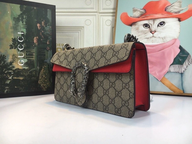 Gucci AAA Quality Messenger Bags For Women Minimalist 3901