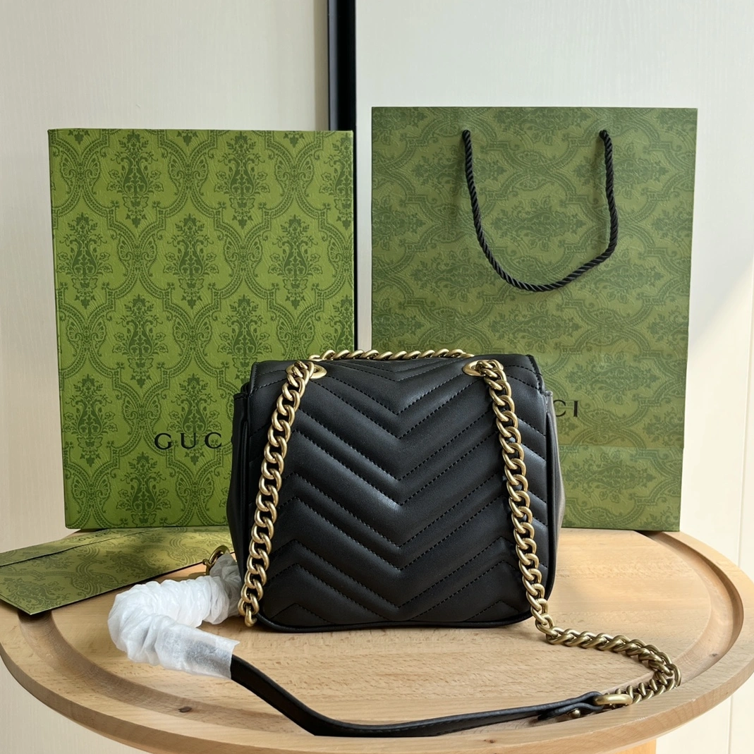 Gucci AAA Quality Messenger Bags For Women Minimalist 8636