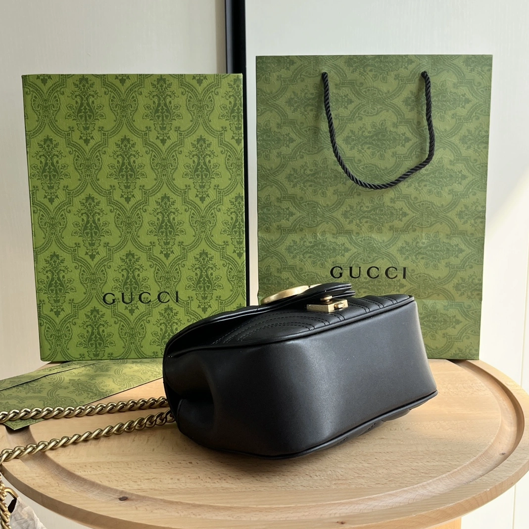 Gucci AAA Quality Messenger Bags For Women Minimalist 8636