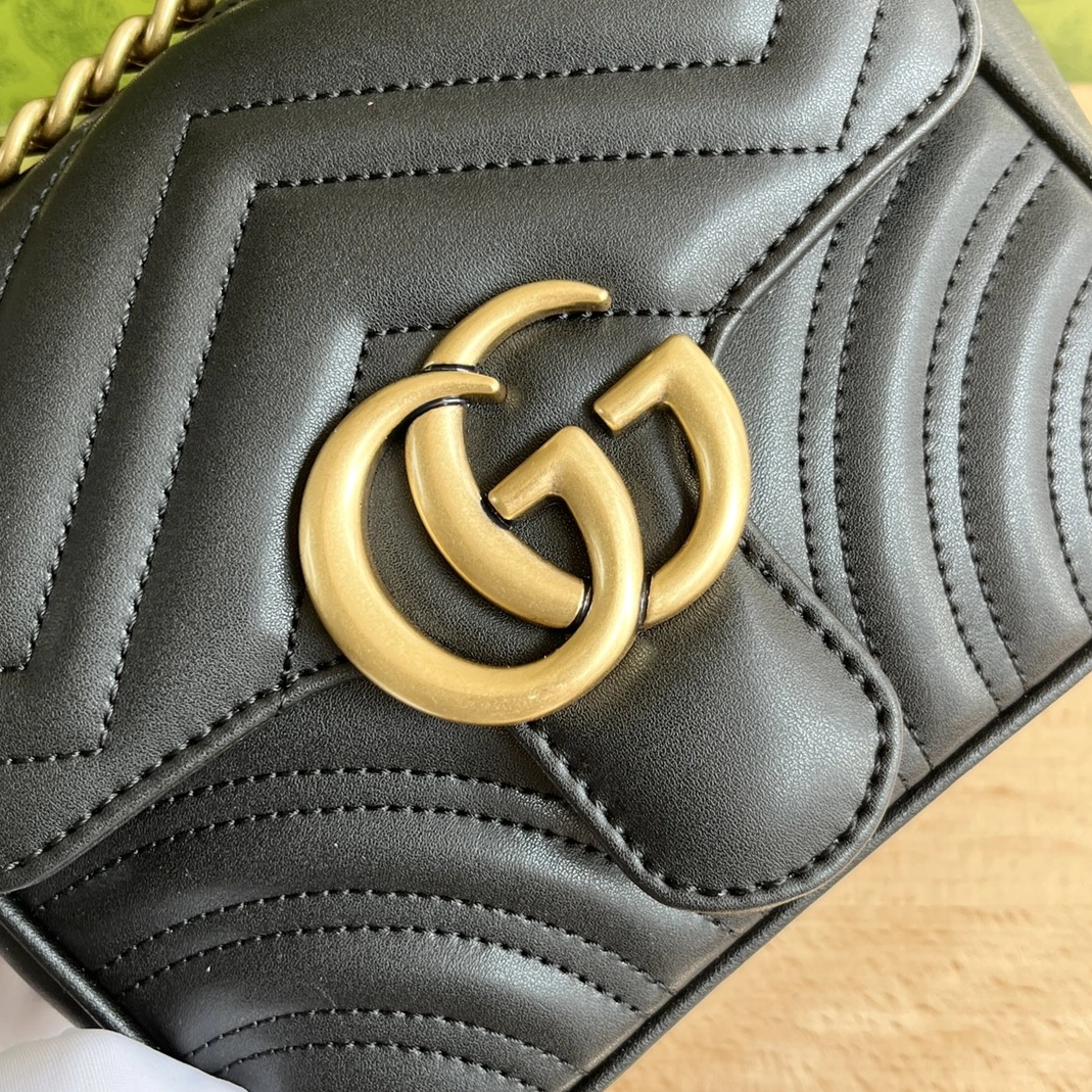 Gucci AAA Quality Messenger Bags For Women Minimalist 8636