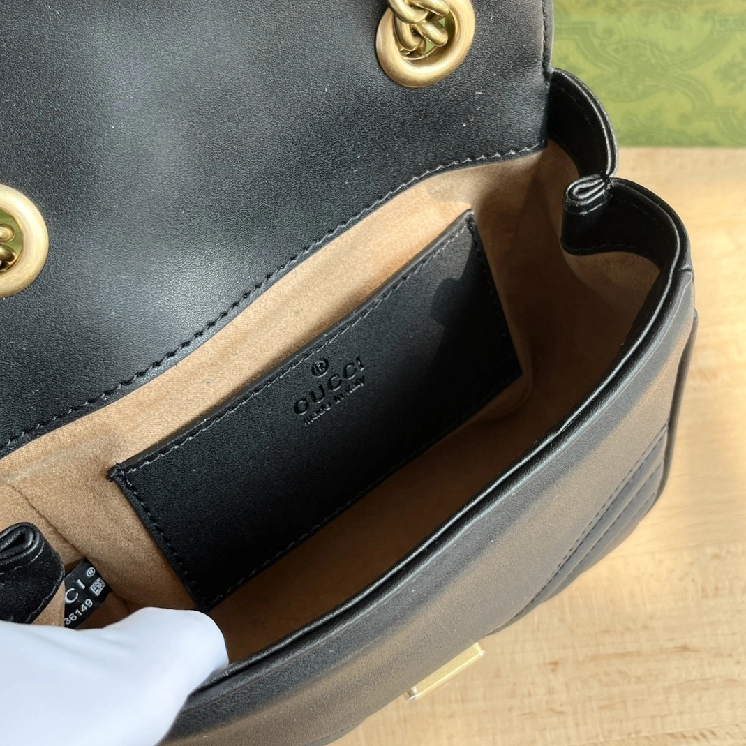 Gucci AAA Quality Messenger Bags For Women Minimalist 8636