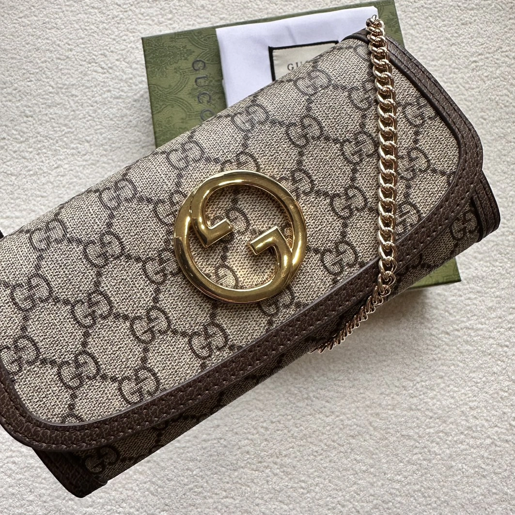 Gucci AAA Quality Messenger Bags For Women Minimalist 9210