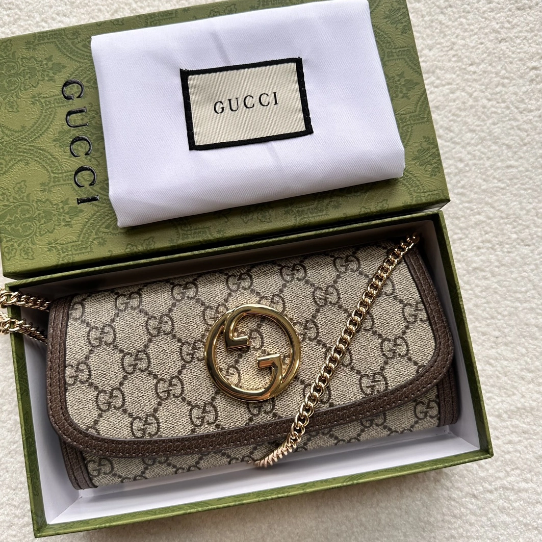 Gucci AAA Quality Messenger Bags For Women Minimalist 9210