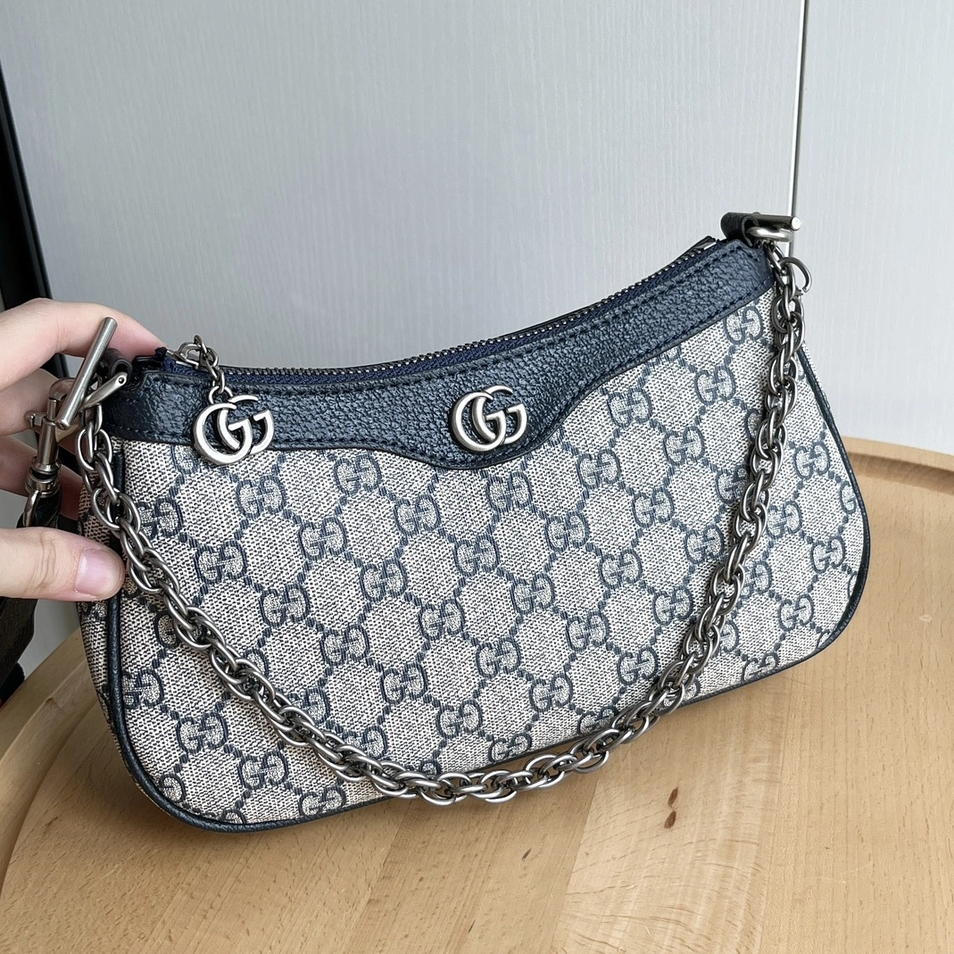 Gucci AAA Quality Messenger Bags For Women Modern 1430